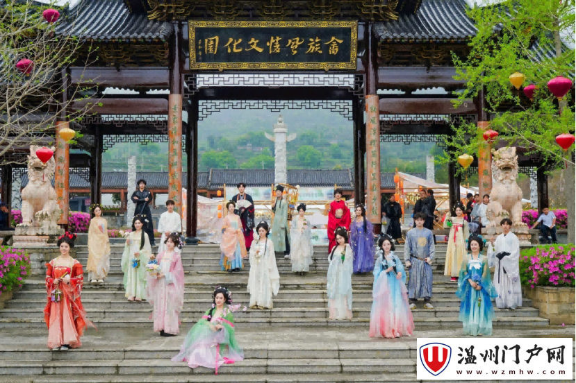 多彩民俗点燃节日热情 浙江苍南邀游客共度